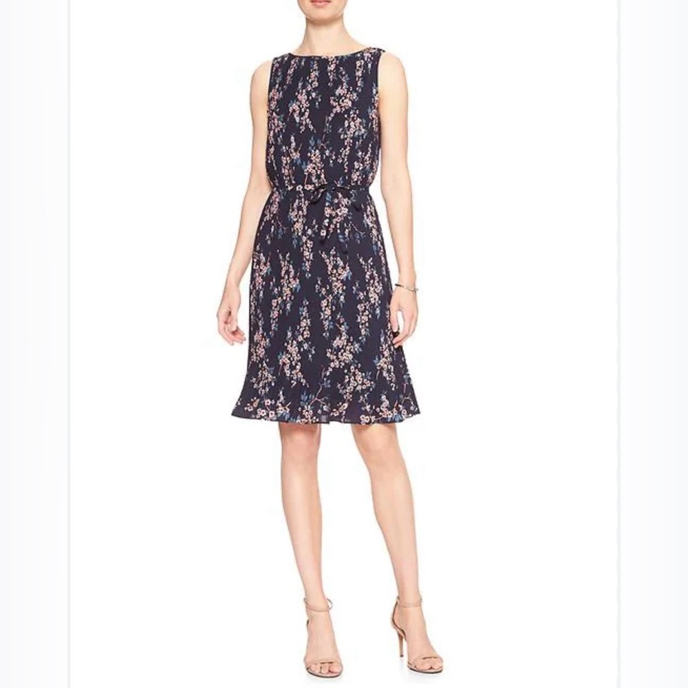 Banana Republic Women’s Navy Floral Sleeveless Pleated Knee Length Dress‎ Sz MP
